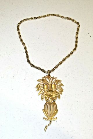 Unbranded Vintage Gold Tone Cat Or Lion Twisted Chain Necklace 272
