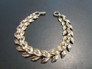 Vintage Crown Trifari Leaf Shaped Link Gold Tone Bracelet
