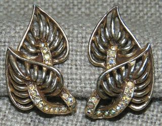 Vintage Gold Tone Aurora Borealis Crystal Leaf Clip On Earrings Signed: Kramer