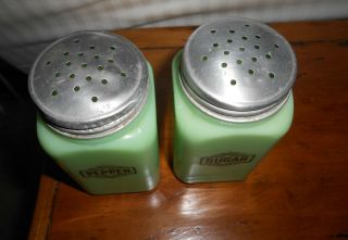 Vintage McKee Jadite ' Small Box ' Shakers 3