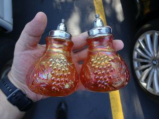 Vintage Imperial Glass Co Igc Grape Cable Salt & Pepper Shakers Iridescence