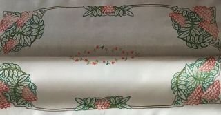 GORGEOUS VINTAGE IRISH LINEN HAND EMBROIDERED TABLECLOTH RED POMEGRANATES 8