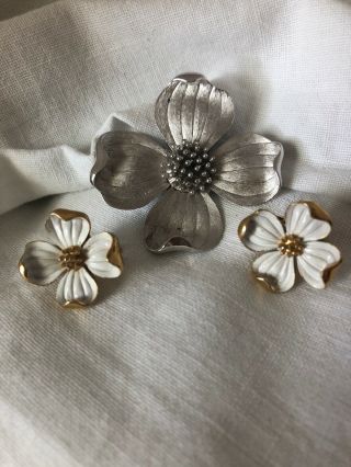 Vintage Crown Trifari Dogwood Flower Brooch Earrings Set Enamel Silver Tone Vtg