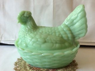 Vintage Jadeite Green,  Hen On Nest,  Split Tail Large Size Base 8 ” X 6 1/2”