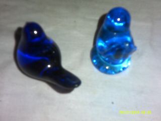 2 SMALL VINTAGE SOLID GLASS BLUE BIRDS TERRA STUDIOS NAPCOWARE PAPER WEIGHT 2