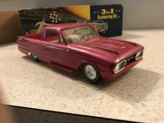 Ford Truck 1961 Ranchero Amt 3 - 1 With A Vintage Box