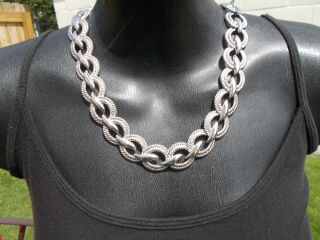 Lovely Vintage Signed Napier Textured Silver Tone Rope Link Collar Necklace