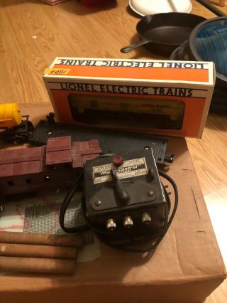 6 Vintage Lionel Train Cars Plus Logs,  Wheel Barrows And Lionel Trans No 1041 2