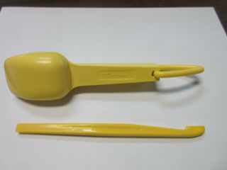 Vintage Tupperware measuring spoons yellow 7 from 1/8 tsp - 1 tbsp Orange peeler 3