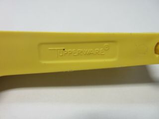 Vintage Tupperware measuring spoons yellow 7 from 1/8 tsp - 1 tbsp Orange peeler 4