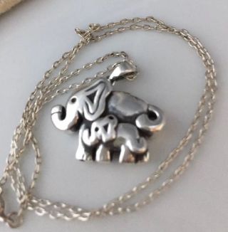 Vintage Jewellery Sterling Silver Mother And Baby Elephant Pendant Necklace