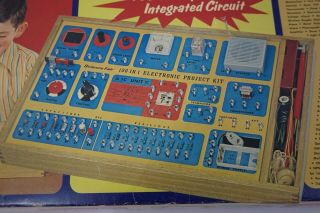 Rare Vintage Science Fair 100 In 1 Electronic Project Kit From Tandy 1972 2
