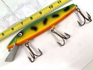 Vintage Muskie Fishing Lure.  Wooden.  Great Color Vgc,