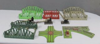 Lionel Standard Gauge Vintage Bridges,  Crossing Gates,  Switch & Crossover [9]