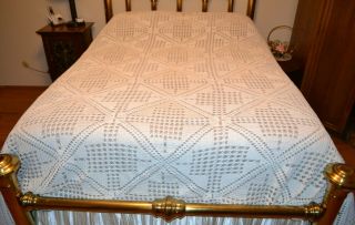 Vintage Intricate Full - Size Crochetted Coverlet