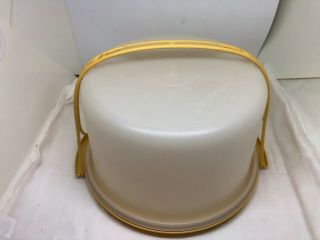 Vintage Tupperware 10 " Cake Taker Carrier Keeper Gold With Handle