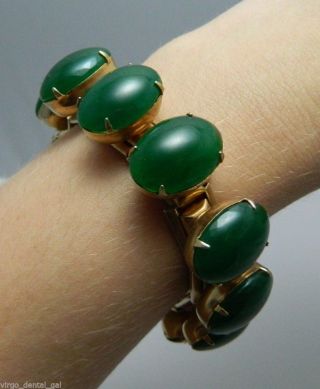 Vtg Gold Tone Large Green Glass Cabochon Stretch Bracelet