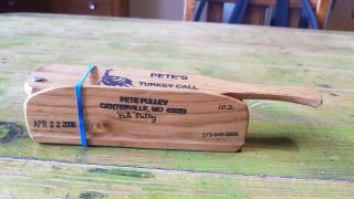 VINTAGE PETE ' S TURKEY CALL PETE PULLEY 102 CENTERVILLE MO WOODEN BOX CALL signed 2