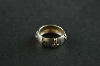 Vintage Sterling Silver Band Ring W Cross Design - 5g