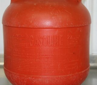 Vintage EAGLE 2 - 1/2 Gallon Vented Plastic Gas Can Model PG - 3 Made In USA 2.  5 2