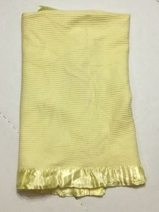VTG Baby Morgan Era Blanket Acrylic Thermal Weave YELLOW Nylon Binding No Tag 6