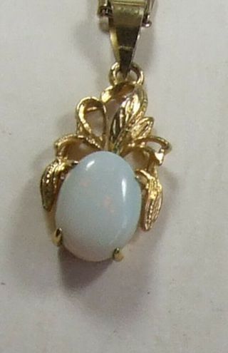 Vintage - 9ct Gold Pendant Set With Shaped Opal - Attached To A Gold Chain Of 18 "