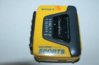 Vintage Sony Yellow Wm - Af59 Cassette Tape Fm/am Sports Walkman Z