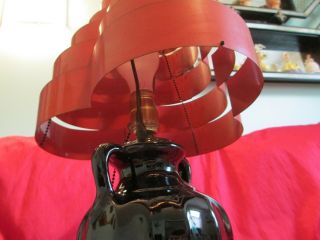 VINTAGE MID CENTURY MODERN ATOMIC ERA METAL VENTIAN SHADE LAMP RED/BLACK 5