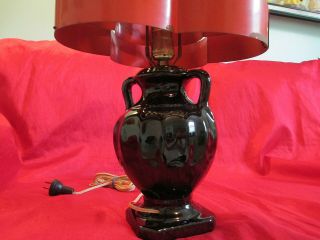 VINTAGE MID CENTURY MODERN ATOMIC ERA METAL VENTIAN SHADE LAMP RED/BLACK 7