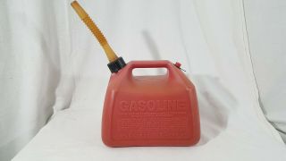 Vintage Rubbermaid GOTT 2.  5 Gallon Gas Can Red Vented Plastic Model 1226 Pre Ban 4