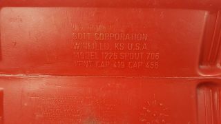 Vintage Rubbermaid GOTT 2.  5 Gallon Gas Can Red Vented Plastic Model 1226 Pre Ban 8