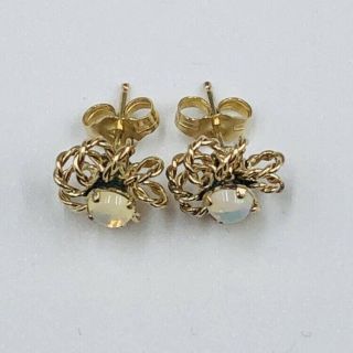 Vintage 14K Yellow Gold Opal Pierced Earrings Very Pretty 4