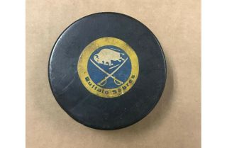 Vintage 1970 Buffalo Sabres Official Nhl Ccm Art Ross Tyer Converse Hockey Puck