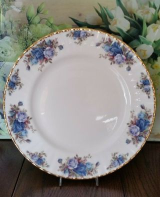 Royal Albert Dinner Plate " Moonlight Rose " English Vintage.
