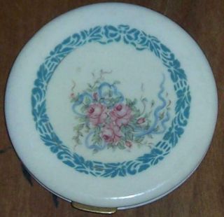 Vintage Rex 5th Avenue Flapjack Celluloid Compact With Blue Border Pink Roses
