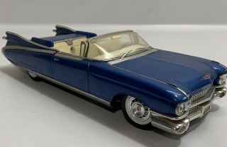Rare Vintage Maisto Diecast Blue 1959 Cadillac Eldorado Biarritz Conv 1:18 Scale