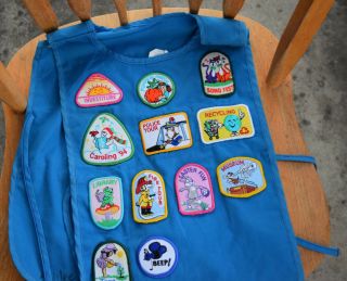 Vintage 1990s Daisy Girl Scouts Tunic Blue Vest with Ties Patches and Gold Pin 2