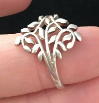 Vintage Jewellery Fabulous Sterling Silver Floral Leaf Design Ring Size 