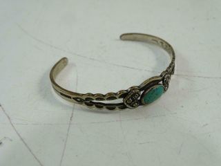 Vintage Native American Indian Ladies Dainty Turquoise Sterling Silver Bracelet