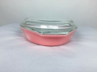 Vintage Pyrex Pink Daisy 1.  5 Quart Divided Casserole Dish and Lid 4