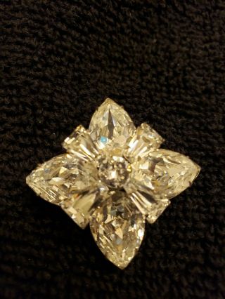 Elegant Vintage Weissco Crystal Clear Rhinestone Brooch Pin - 1 1/4 