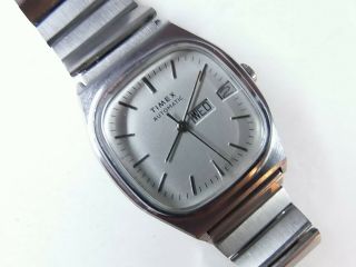 Vintage Timex Automatic Mens Day/date Watch Chromium Signed Stainless Link Band