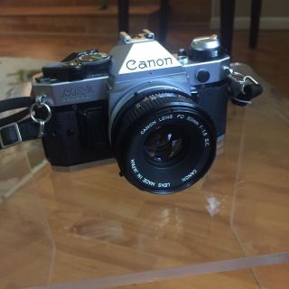 Canon Ae - 1 Vintage 35mm Film Camera With 50mm Lens 1:1.  8 -