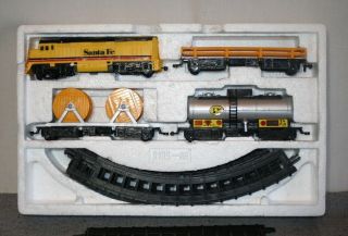Vintage 1988 Toy State Industrial Battery Operated Bump N Go Train Set Tracks