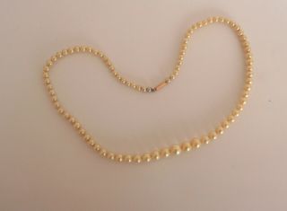 Antique / Vintage Solid 9ct Gold Clasp Graduated Pearl Necklace Not Perfect