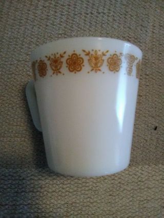 4 Vintage Pyrex 1410 D - Handle Butterfly Gold Milk Glass Mug Cups