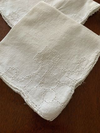 Set Of 12 Vintage White Linen Napkins 2