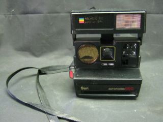 Vintage Polaroid Sun 660 Instant Film Camera