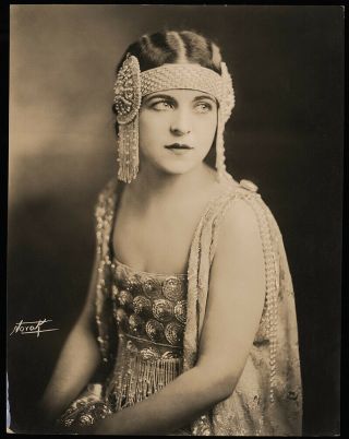 Silent Film Vamp Harriett Bennett Vintage 1920s Opulent Jazz Age Rare Photograph