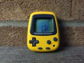 Vintage Nintendo Pokemon Pikachu Game Nano Virtual Pet Pedometer Game Freak